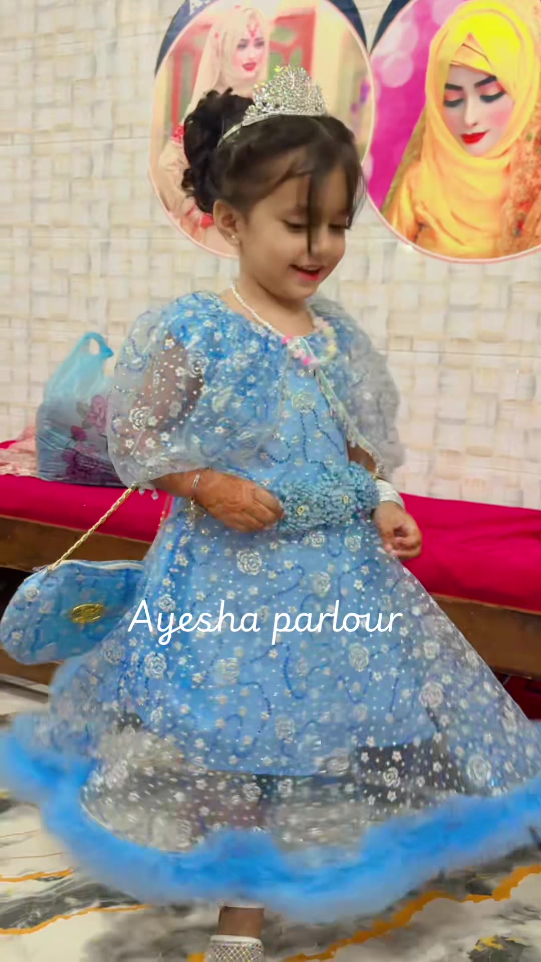 @Ayesha parlour
