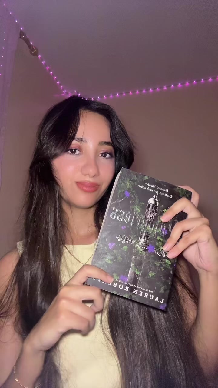 @Amina ྀིྀི 💌📖🕯️