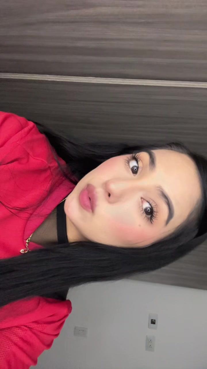 @Gabs_