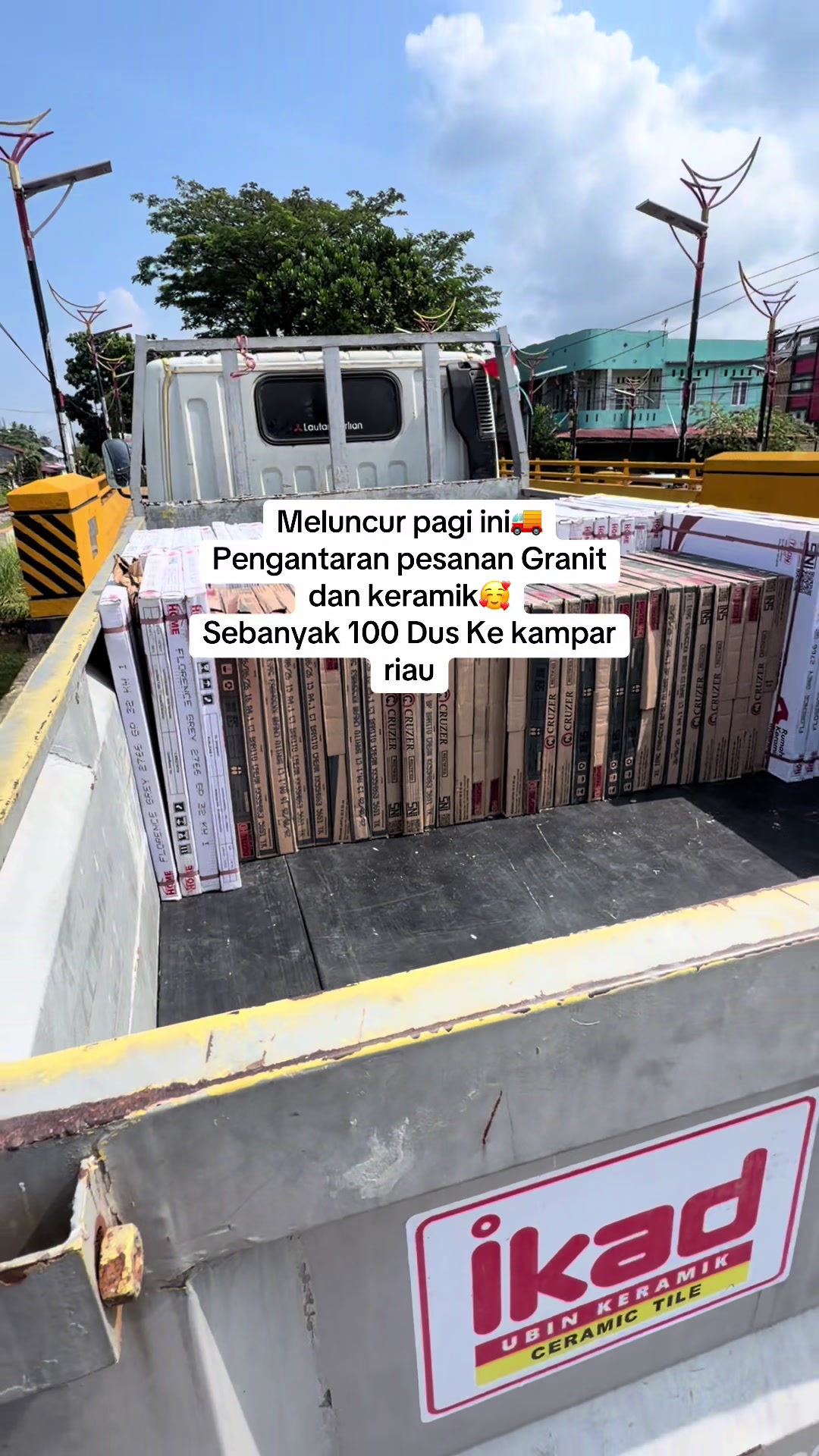 @Toko Keramik Padang