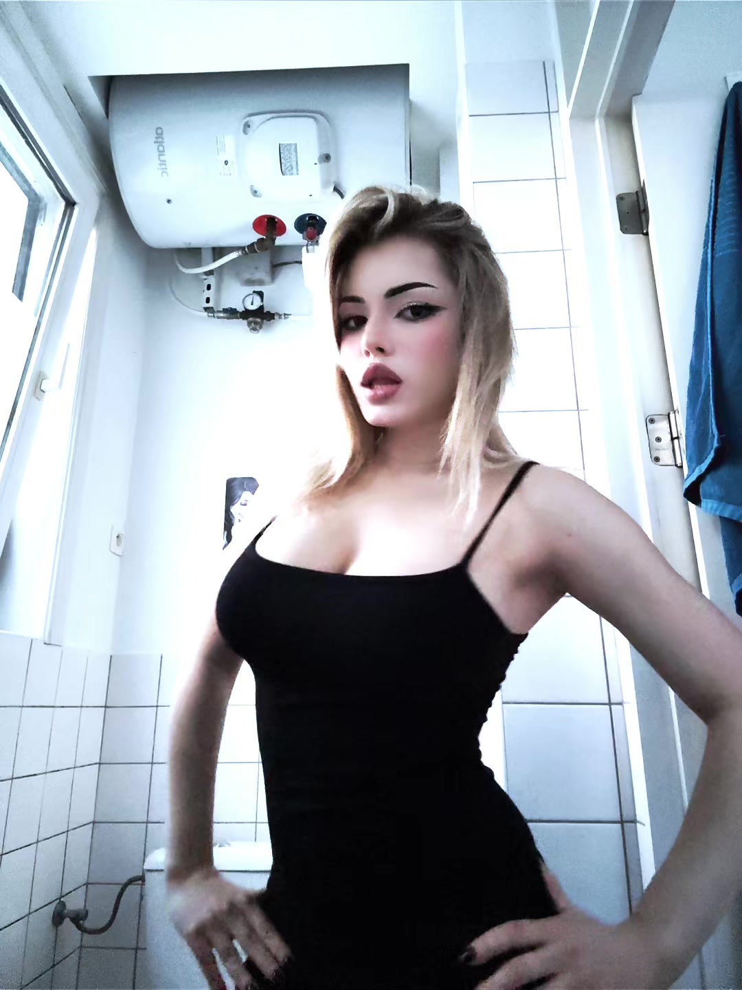 @evaxevis