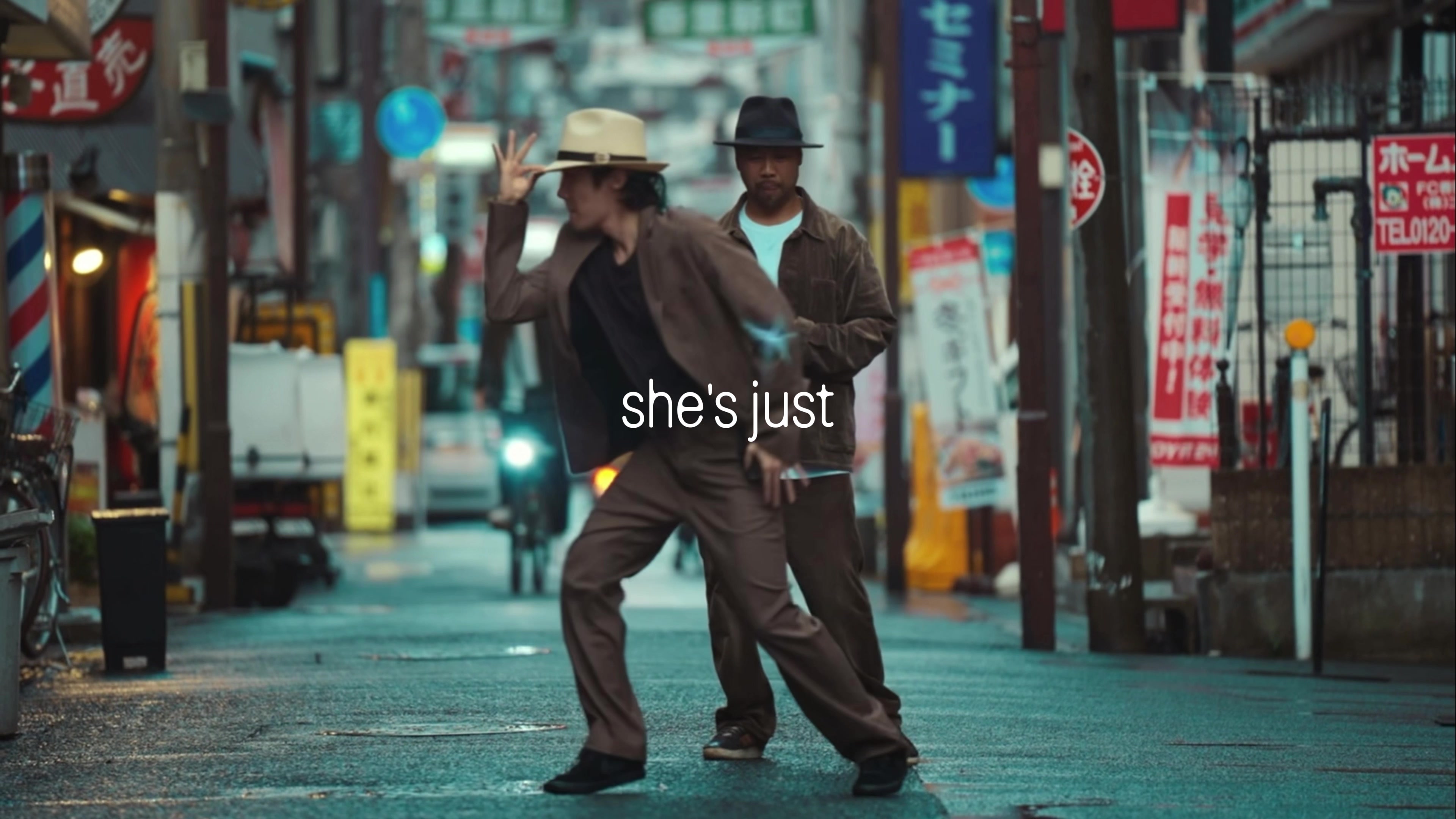 @lucy⁷