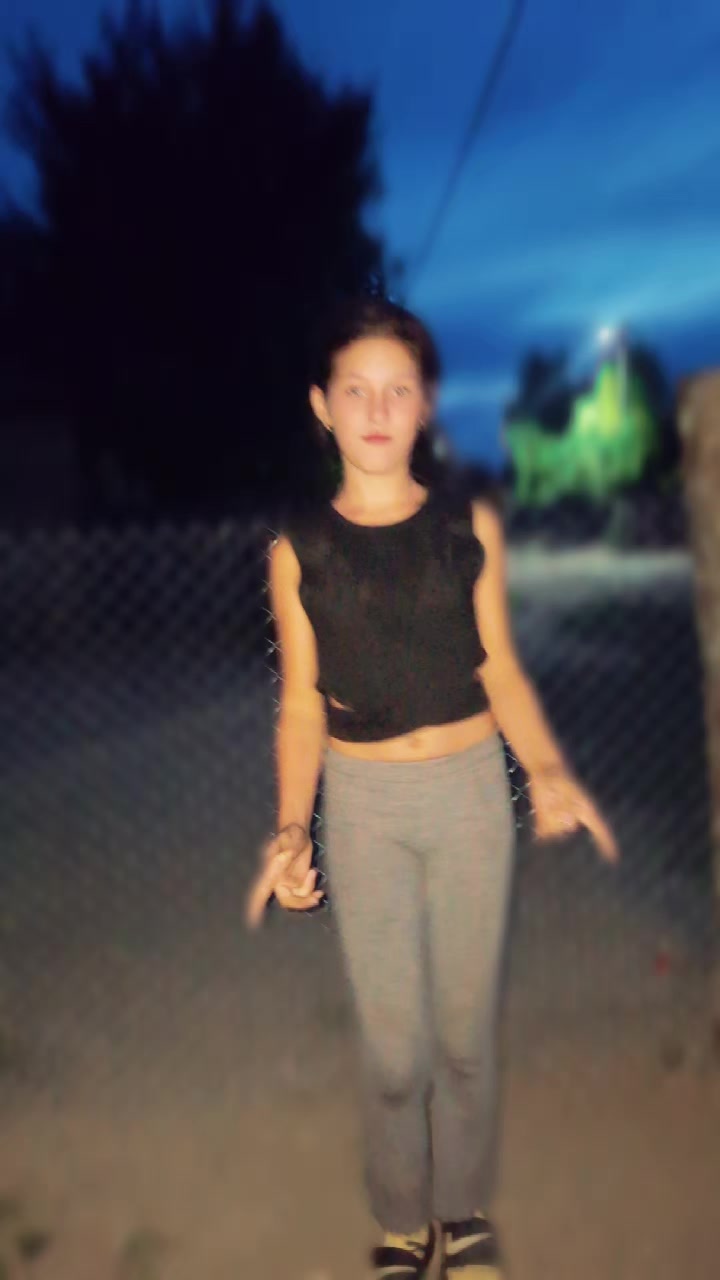 @13Erzsike Lakatos
