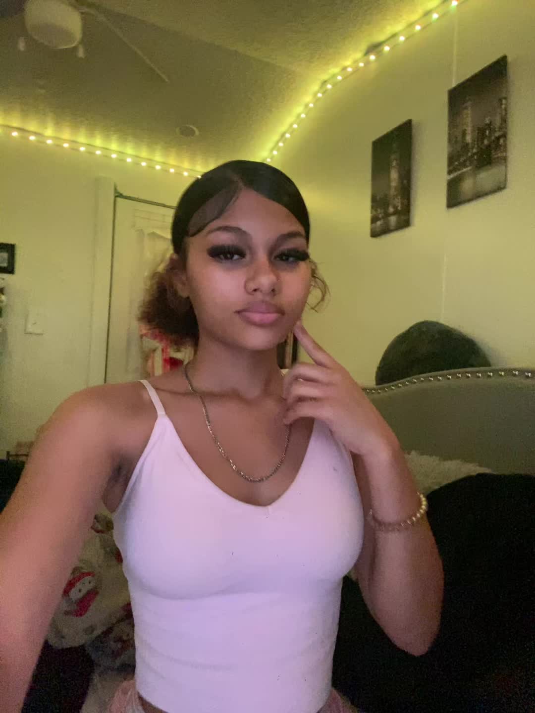 @just.shay09