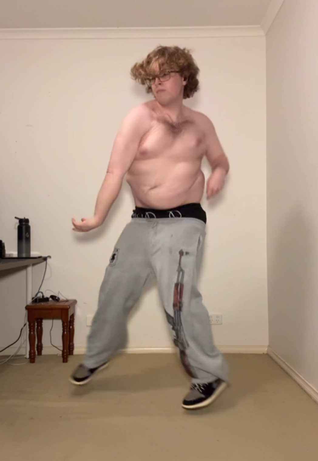 @Maakwithak