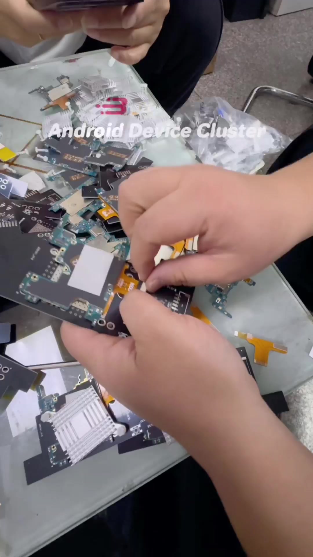 @AI-Android Device Clusters