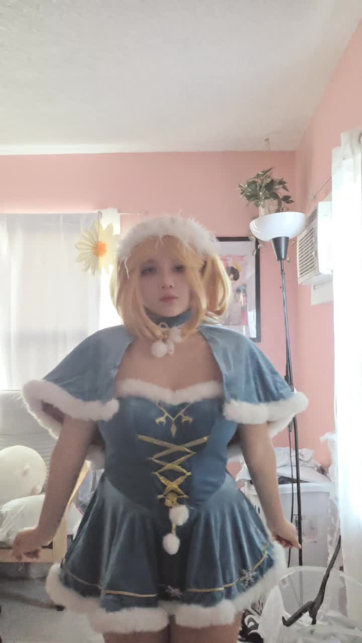 @<3