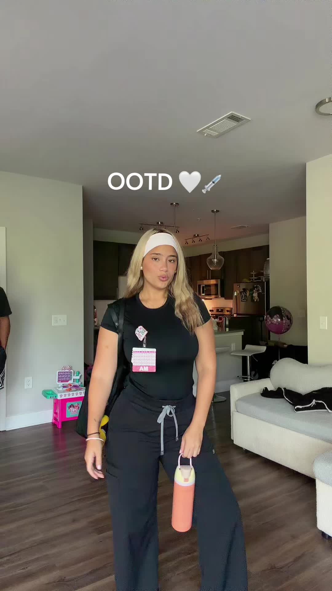 @Anitalacatira