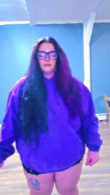 @Xthiccums