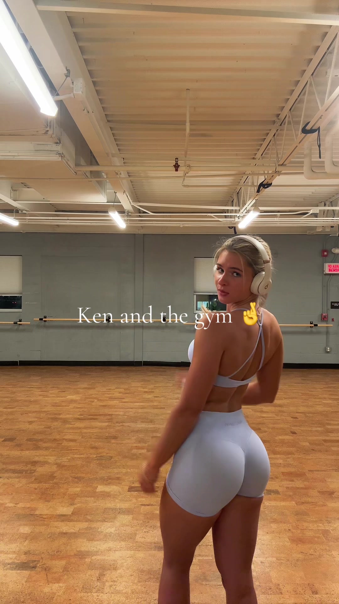 @averi_nikole