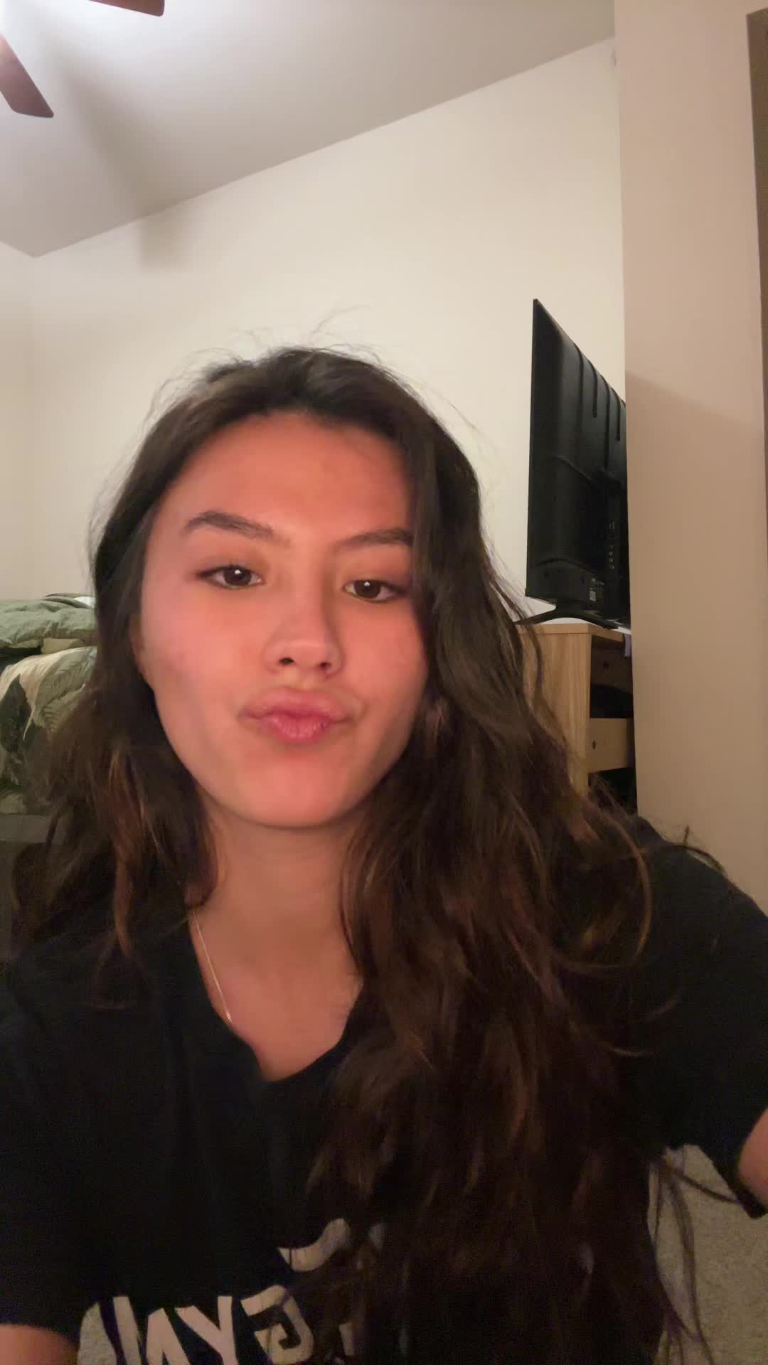 @Jasmine 🤡🤫