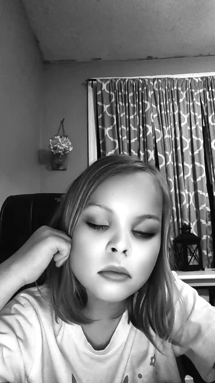 @CaseyRenee❌