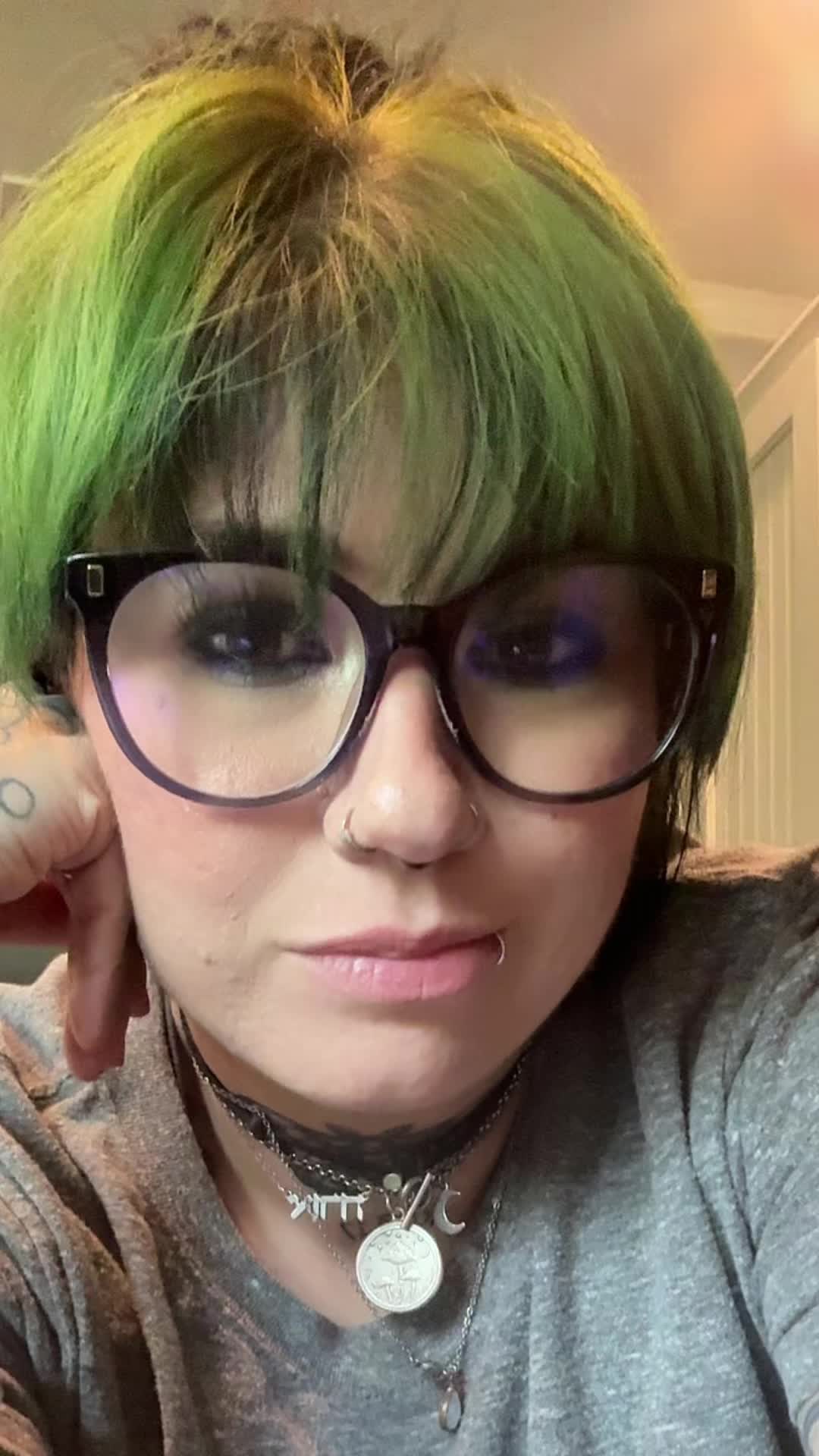 @Emogirl🖤🖤