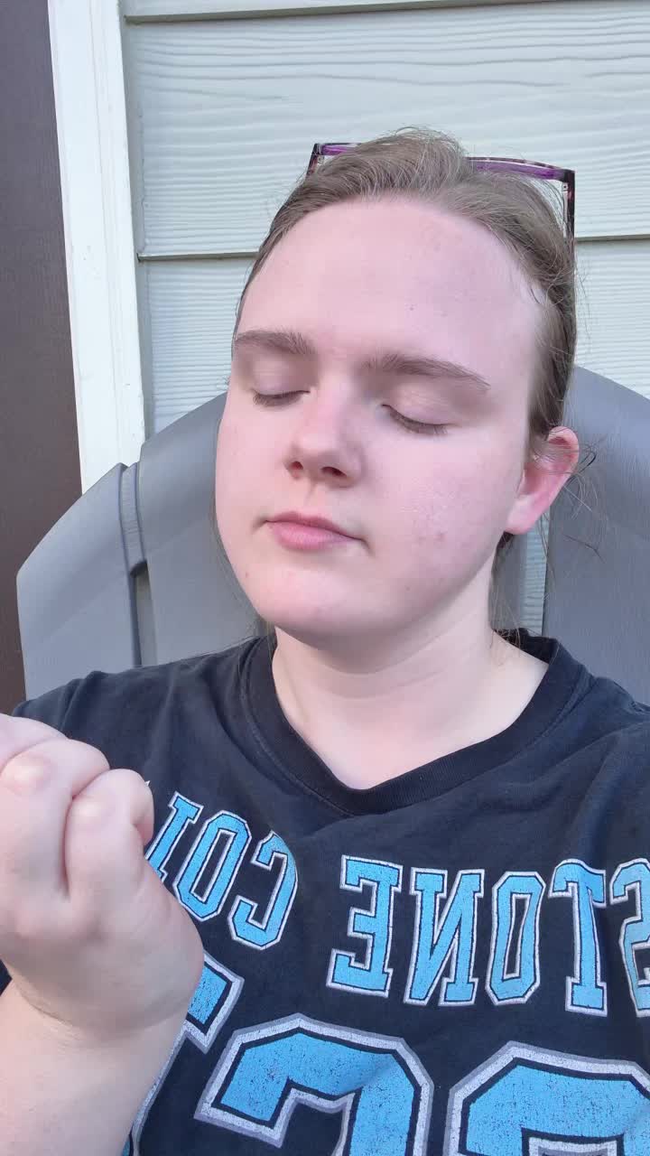 @RandomQueen25