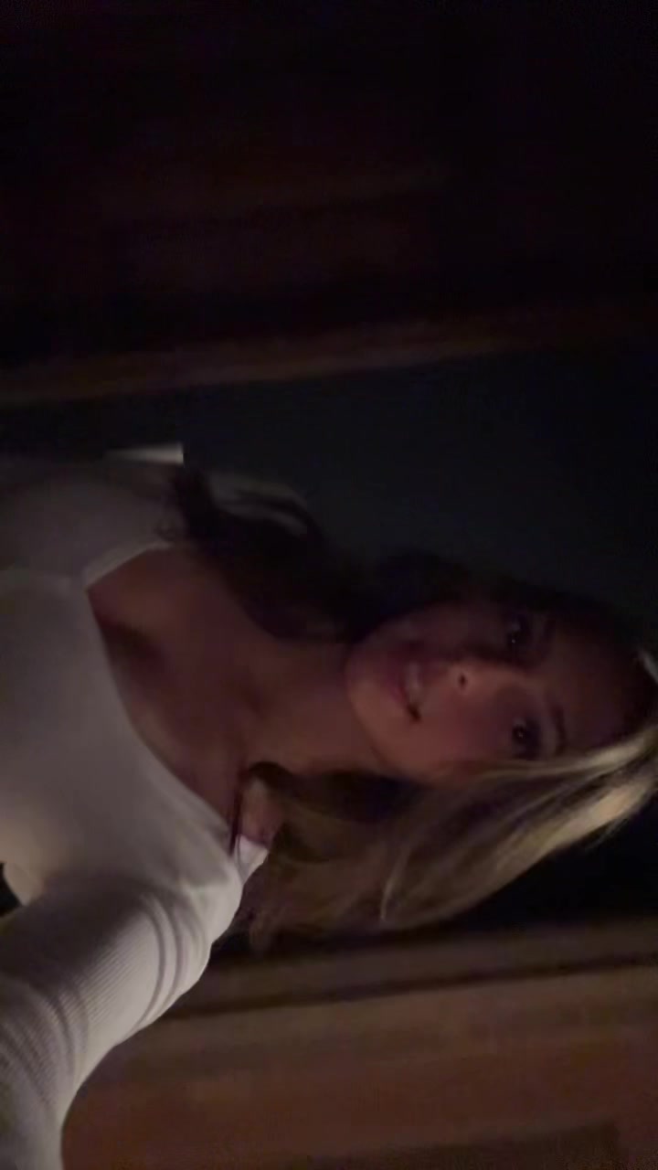 @???