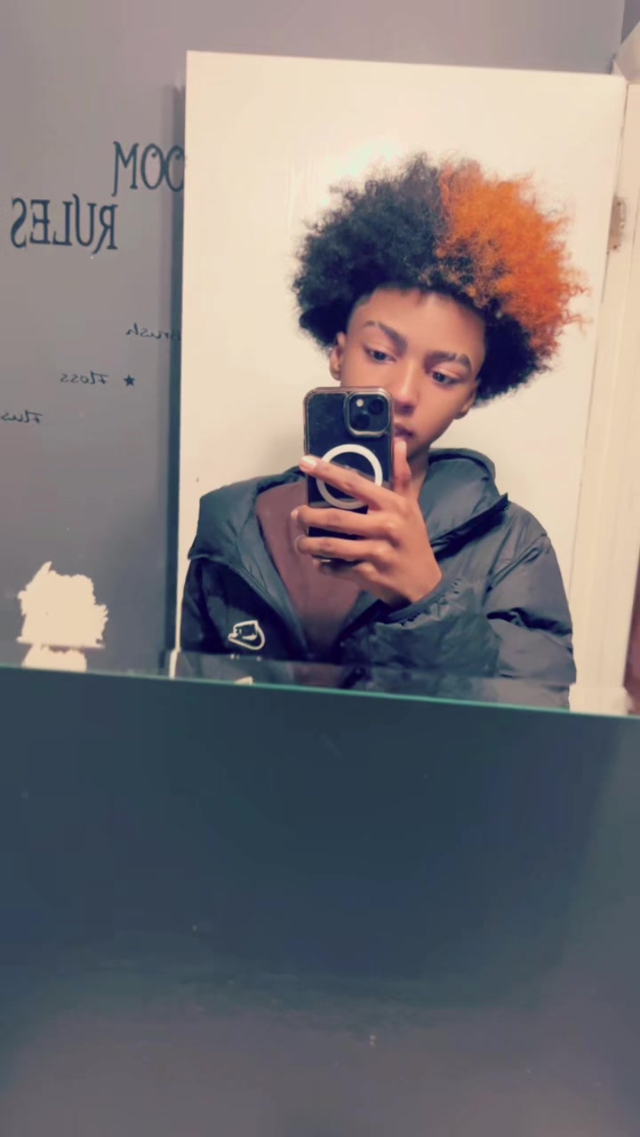 @️
