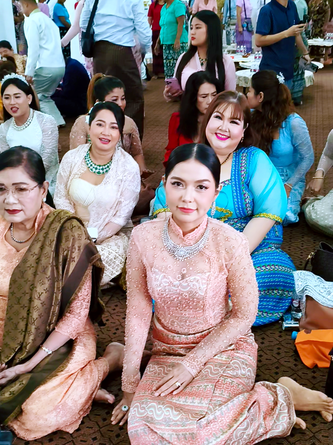 @Pwint - ပွင့် ( Official )