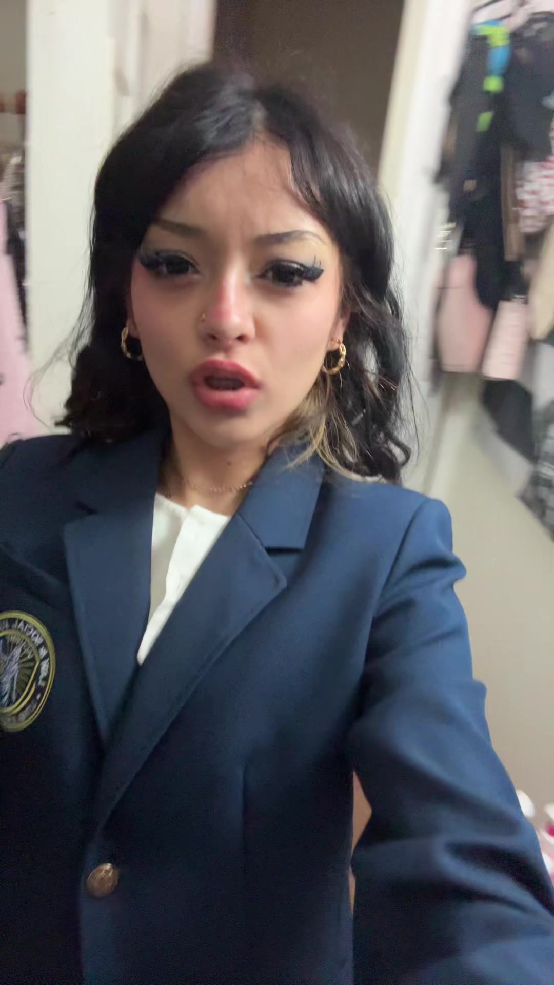 @￶