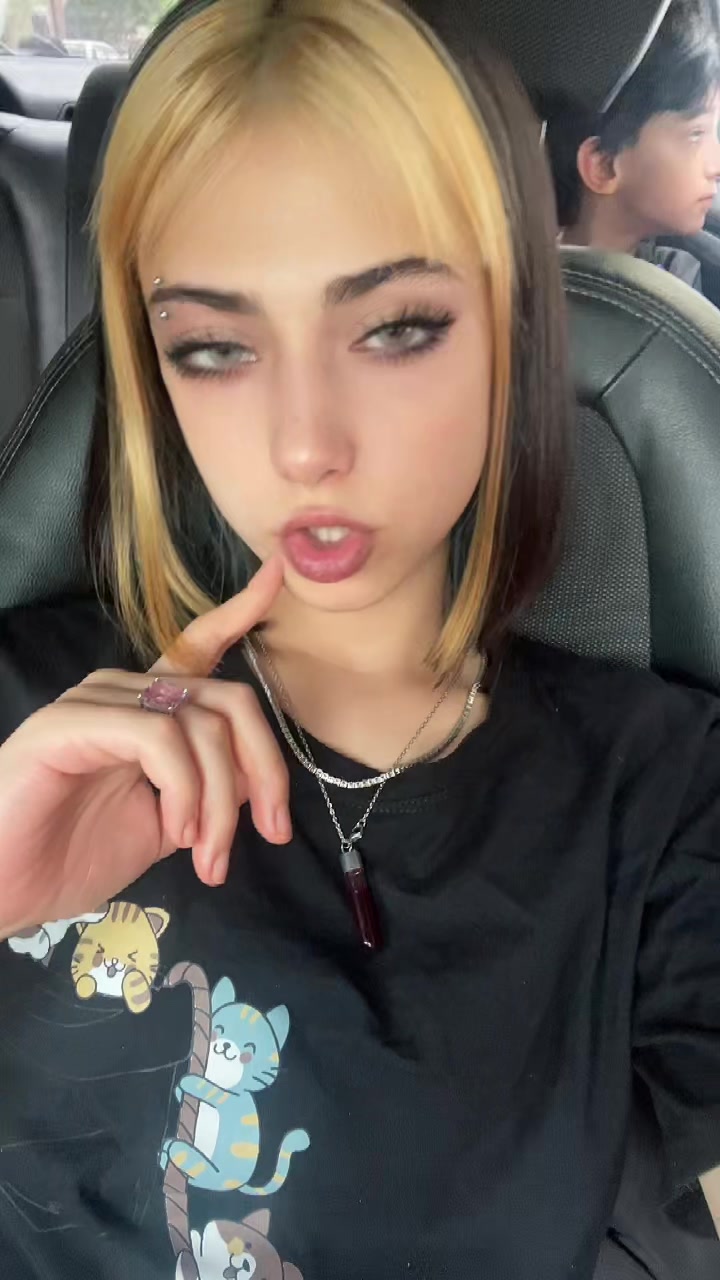 @repooni_r