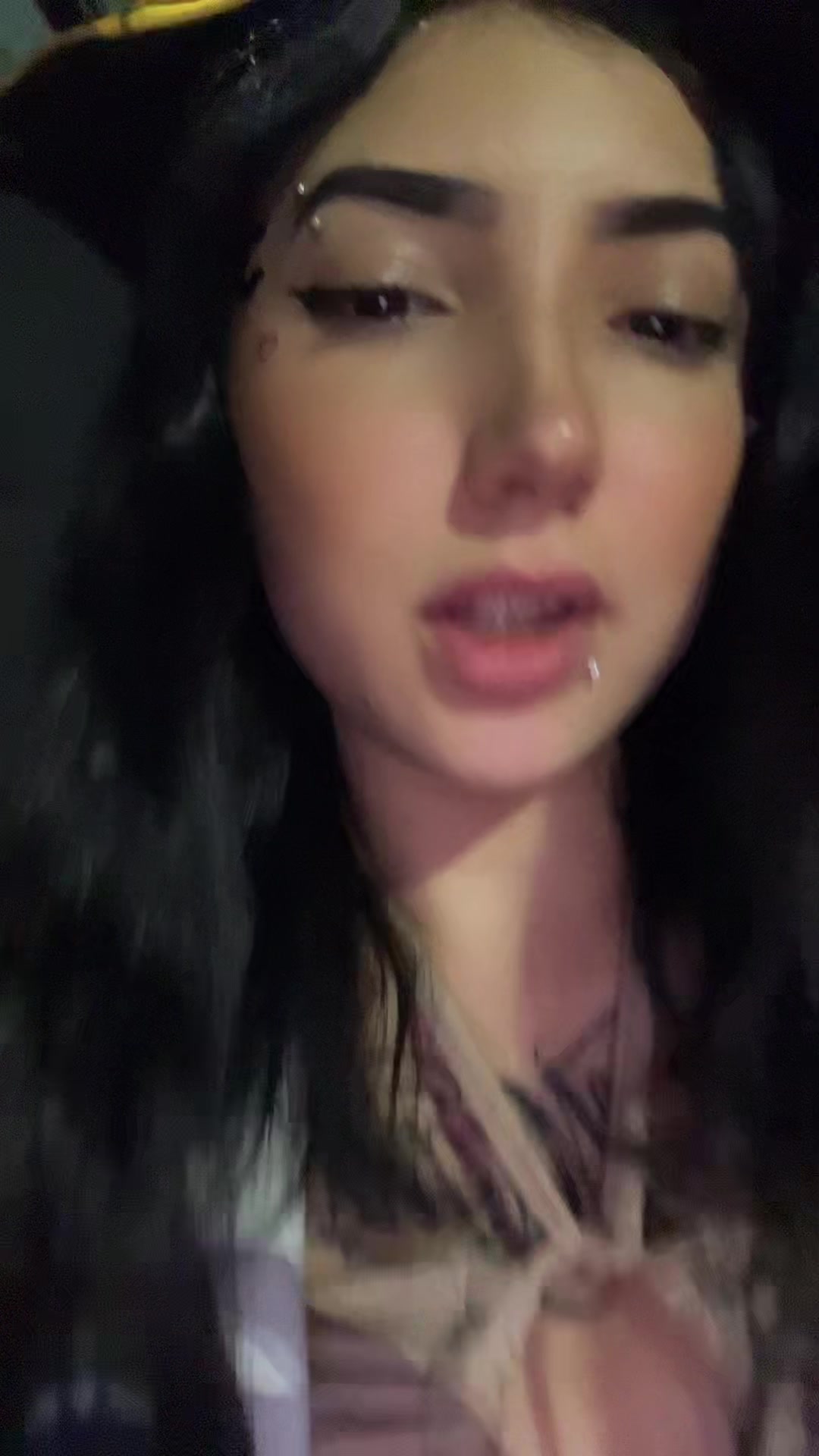 @Lara_gbl__