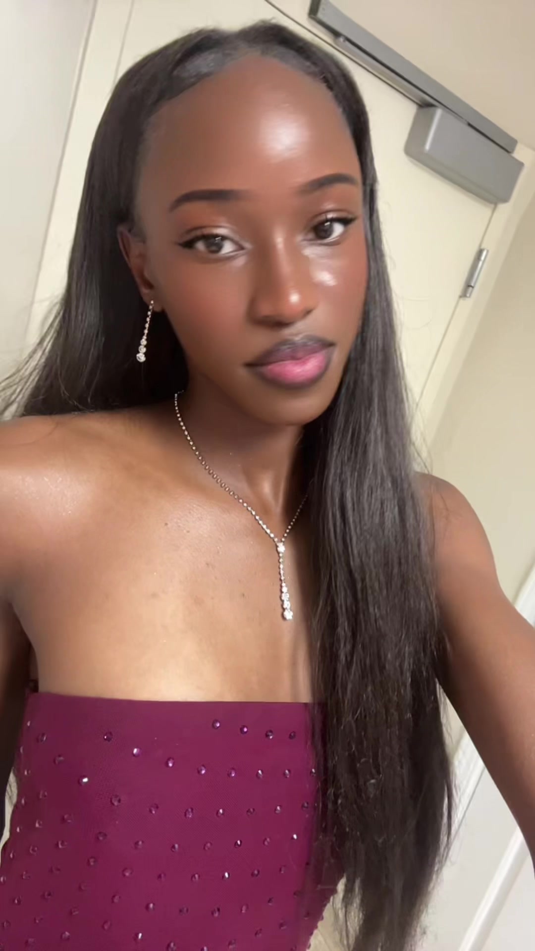 @Dee💜