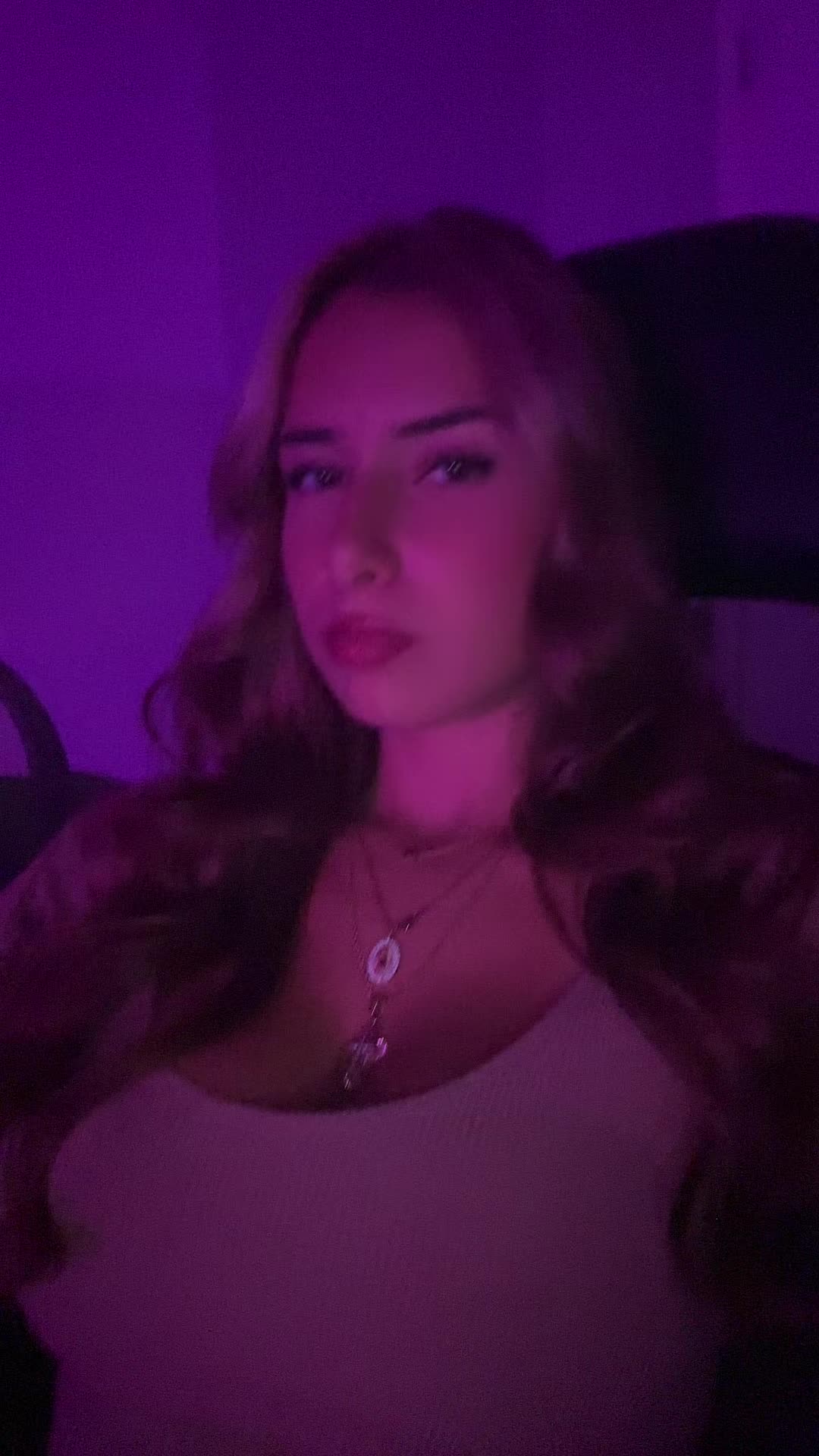 @t 🫦