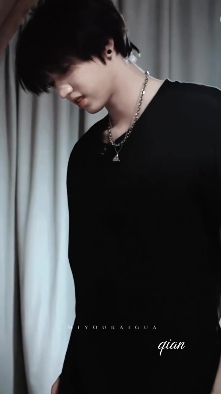 @Anna_奇文