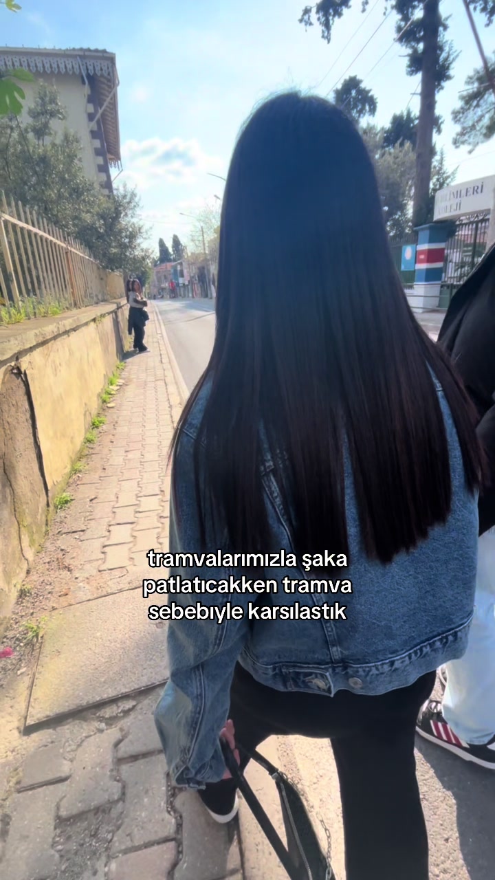 @ℬ𝒯