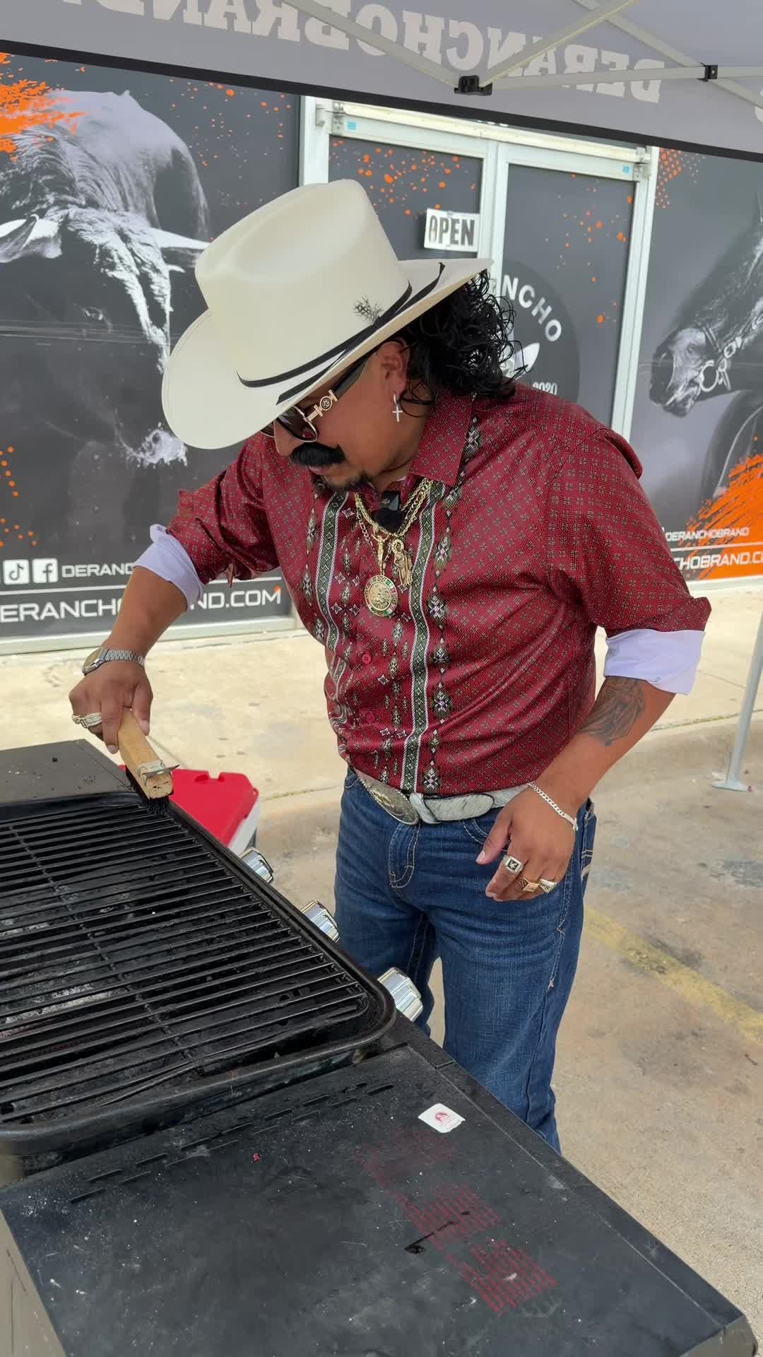 @T&iacute;o Chivalo