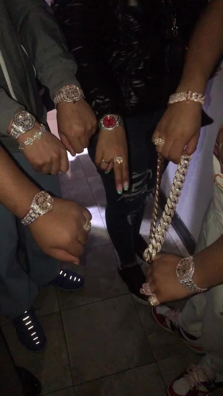 @MoissaniteWatchesDIAN