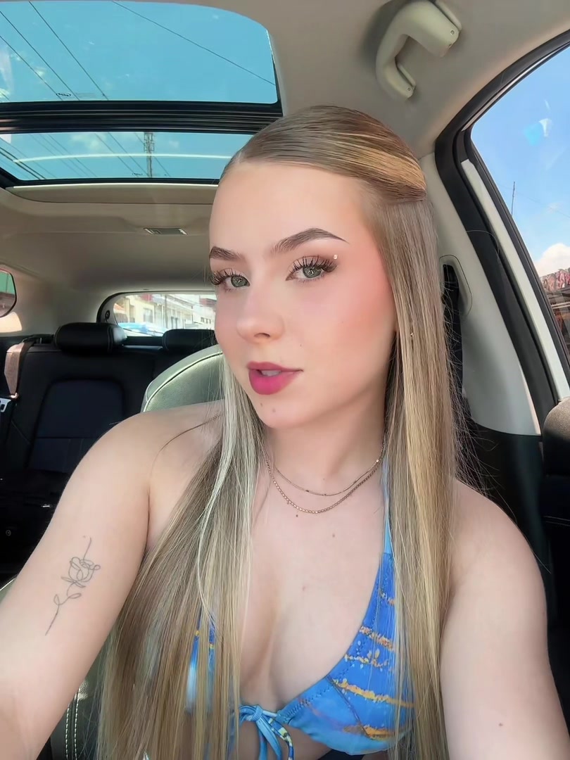 @__nancymora__