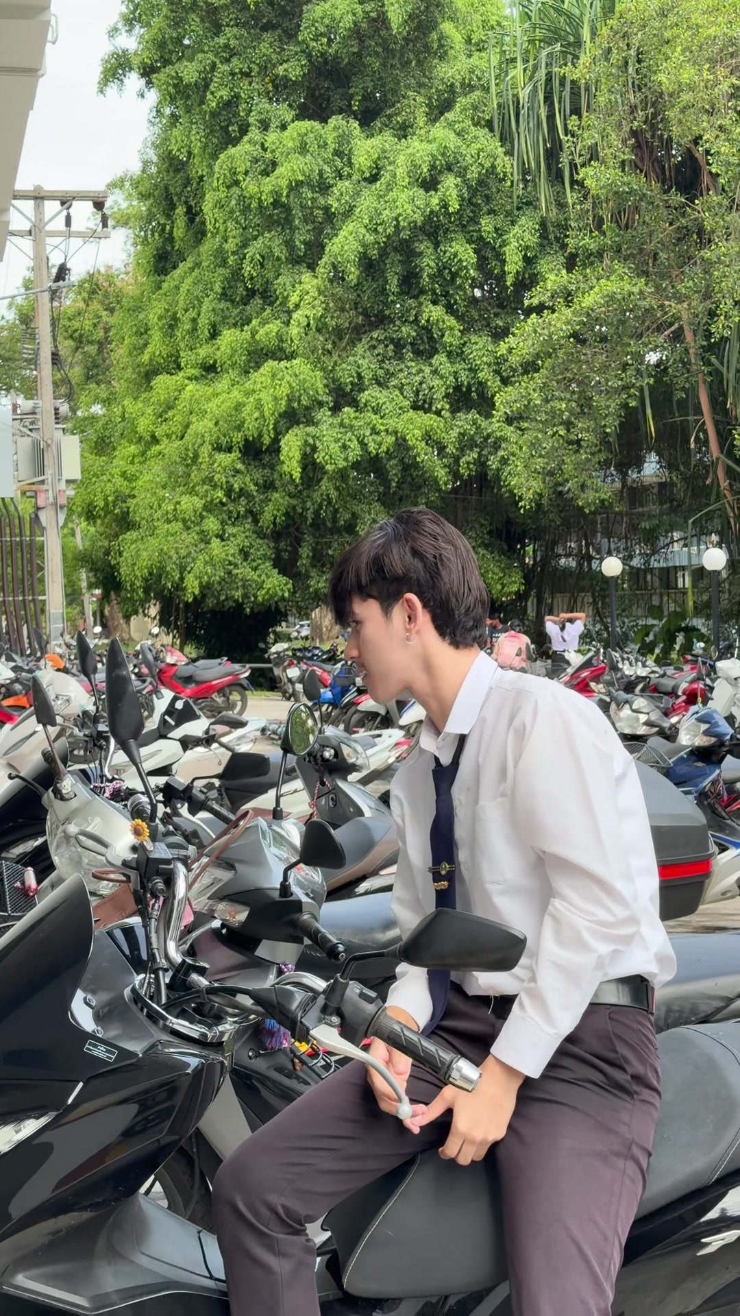 @โจนัสลูกป้าเอียด