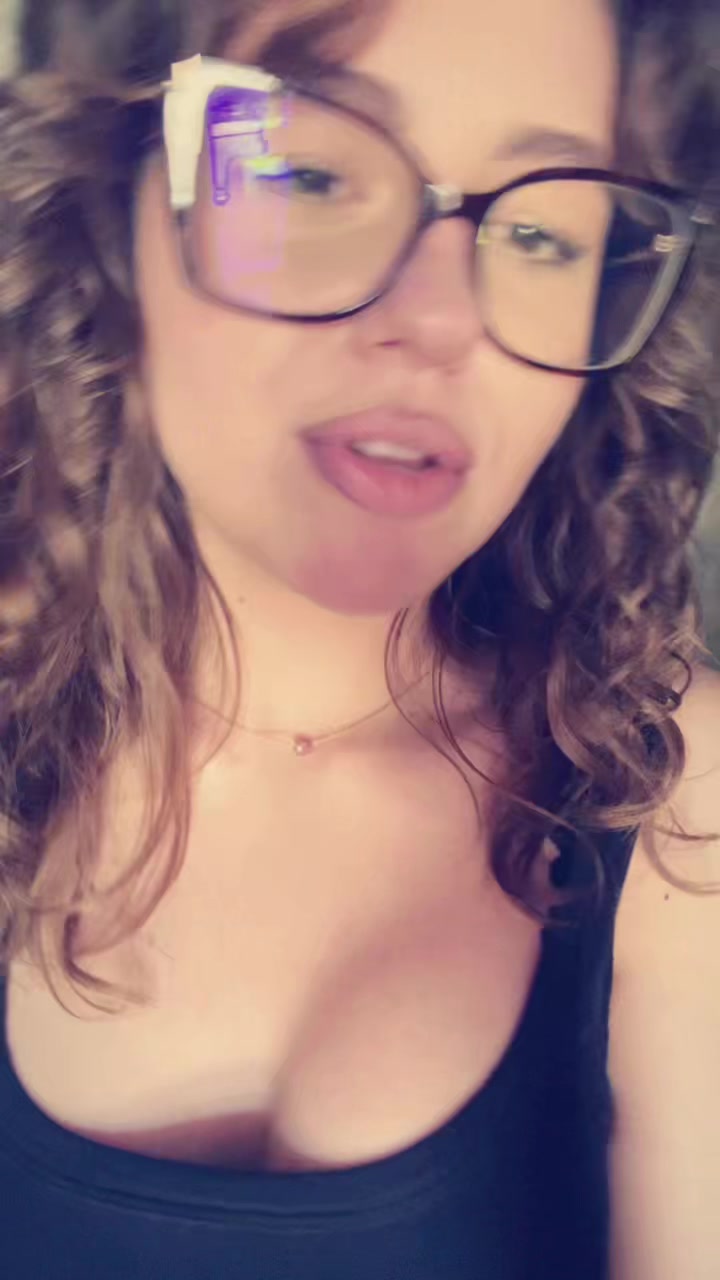 @🦅