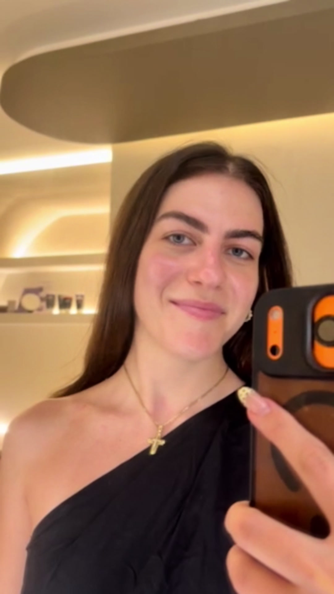 @Elena Artenian