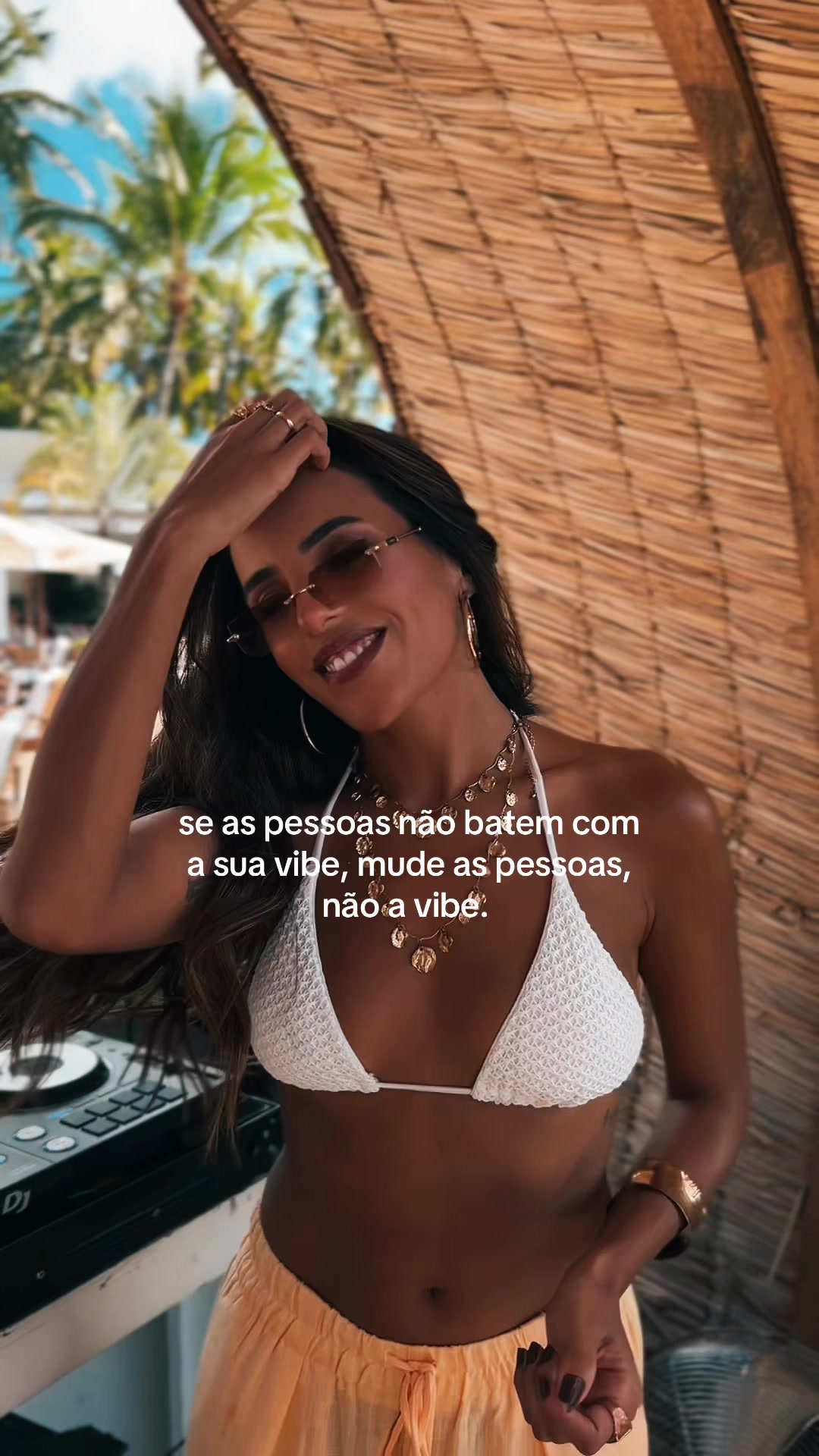 @LETÍCIA MELLO