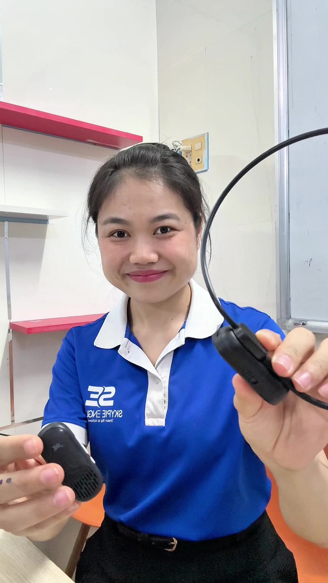 @Ms Thảo English