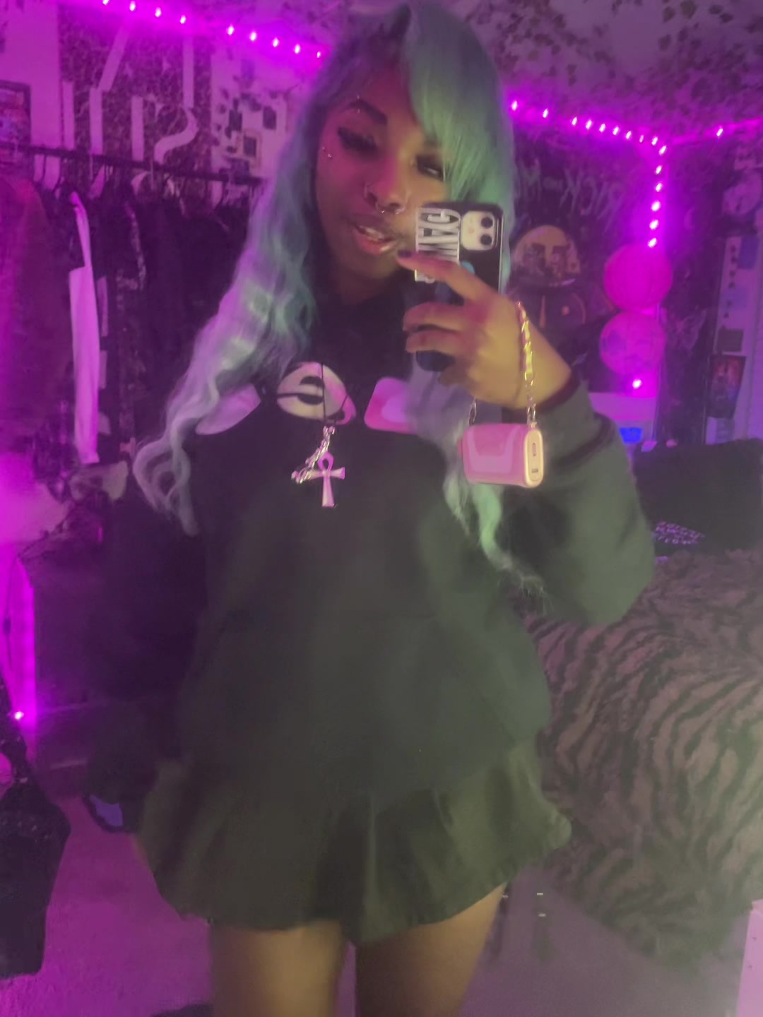 @️