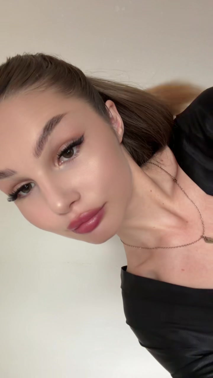 @с любовью, Е.🧿