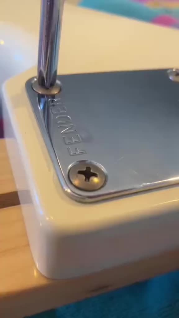 @lukaswezt