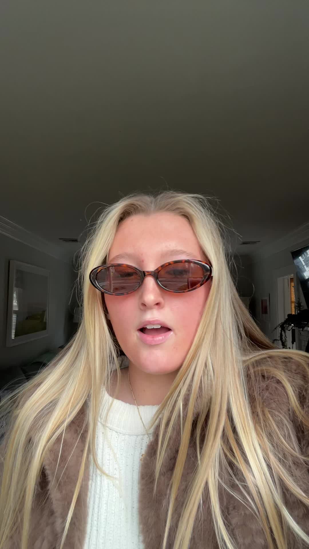 @caroline