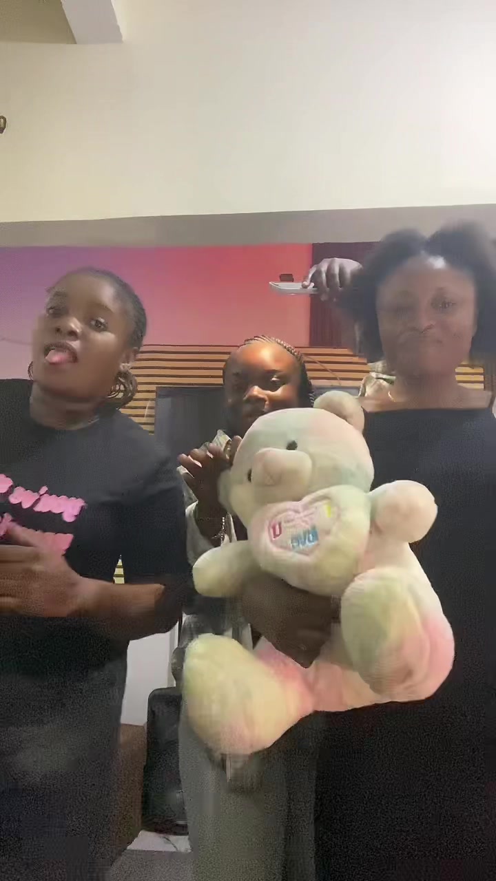 @Eliana Menga