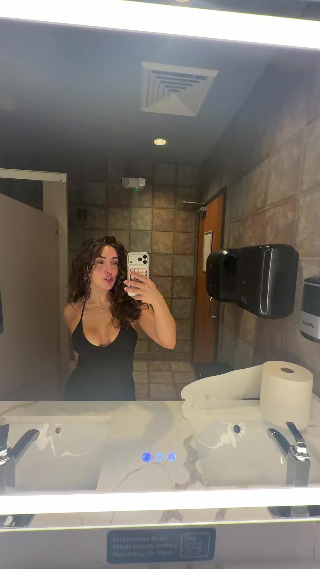 @Jas 🖤