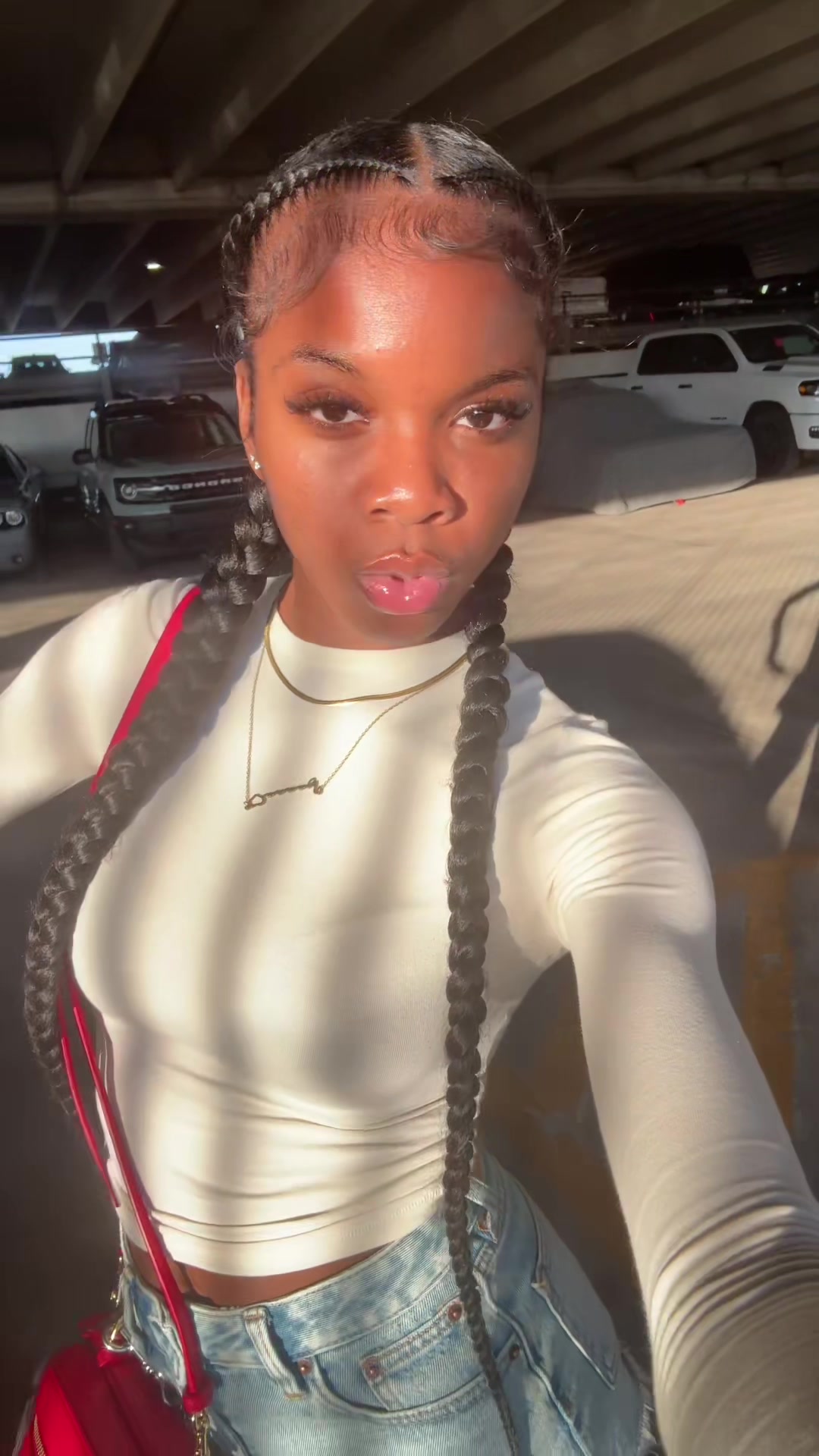 @iyaaa