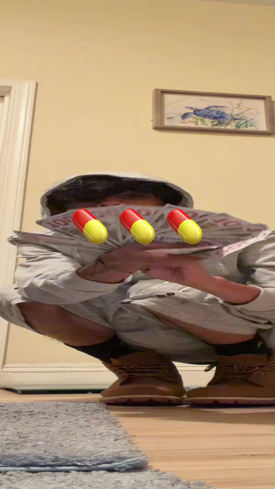 @⃟