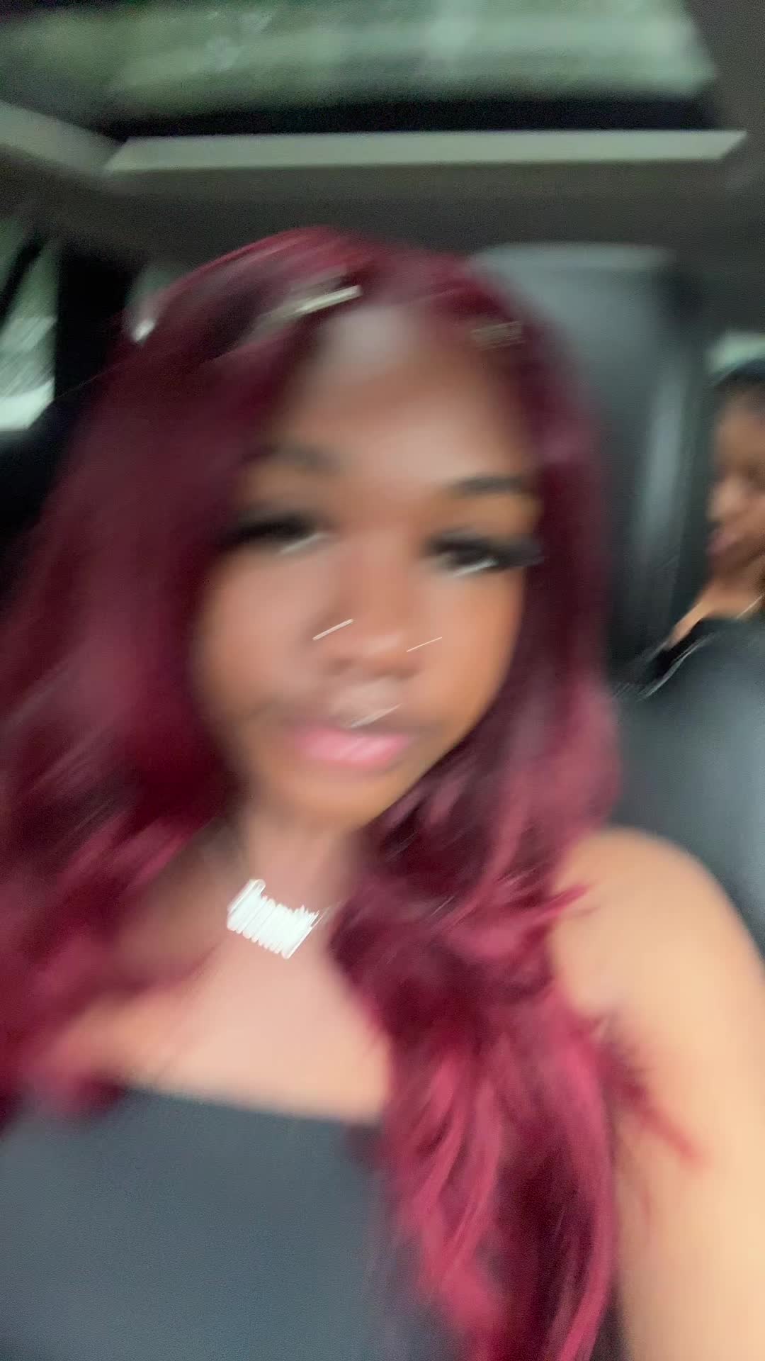@moramarie.