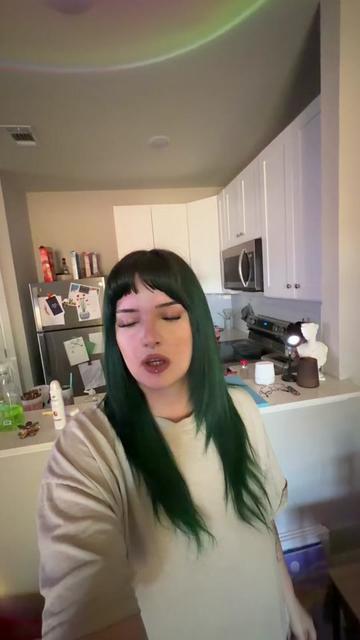 @Makala 🕯️🦇🥀