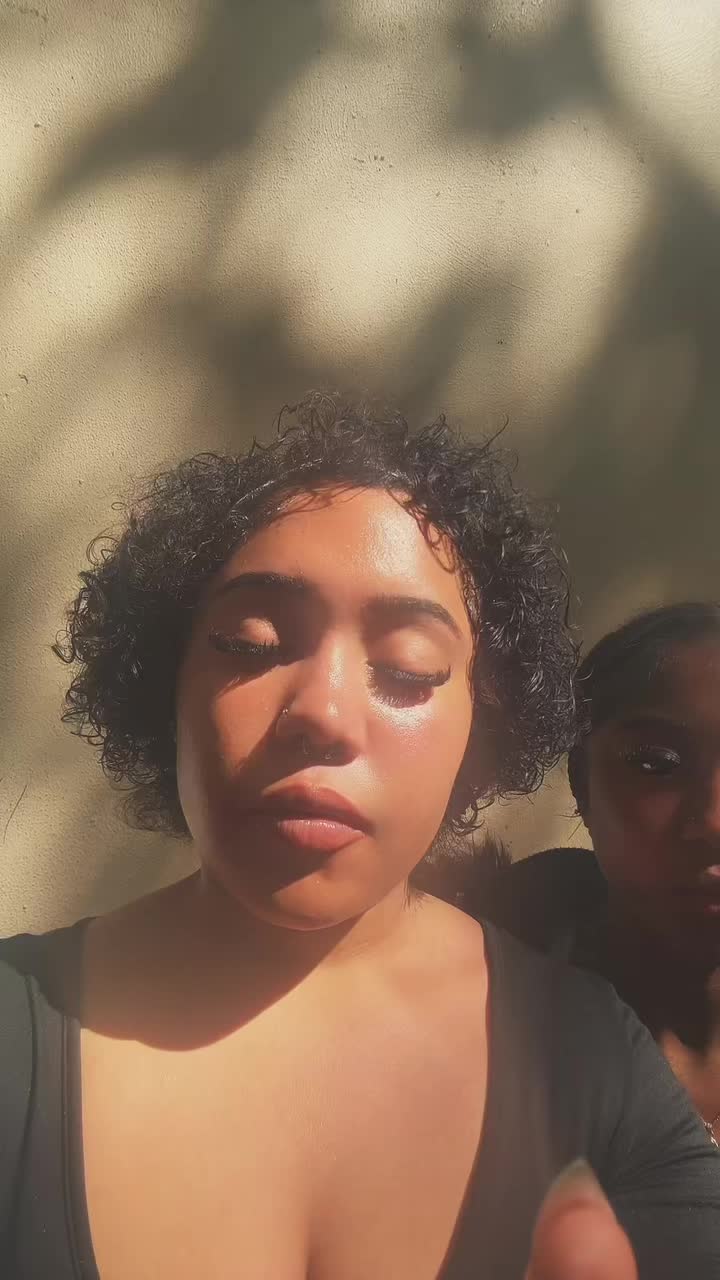 @￼