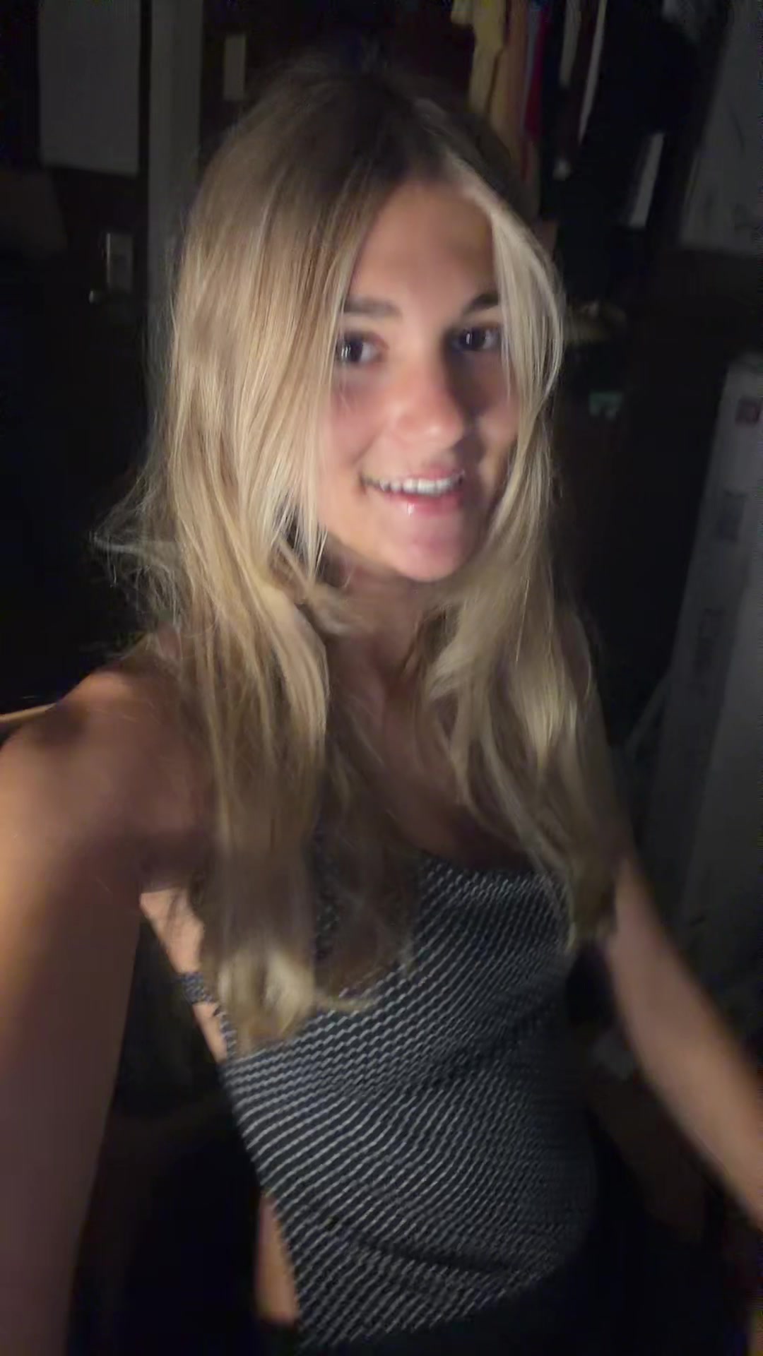 @😻