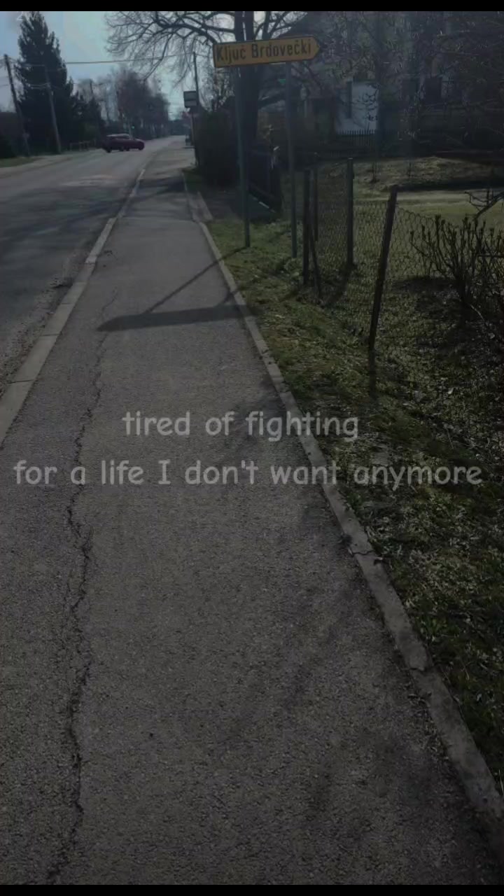 @𖣂