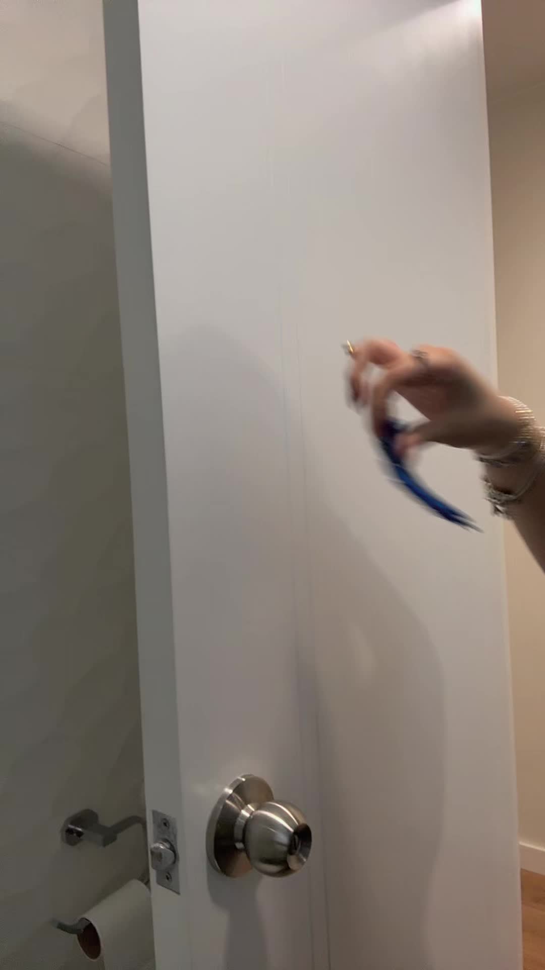@𝑨𝑽𝑹𝑰𝑳